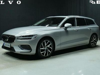 Harmaa Käytetty 2022 Volvo V60 Performance Farmari | 44 800 € (Kallis)