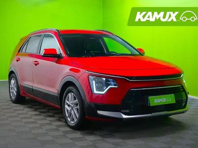 Musta Käytetty 2022 Kia Niro Katumaasturi | 16 890 € (Kallis)