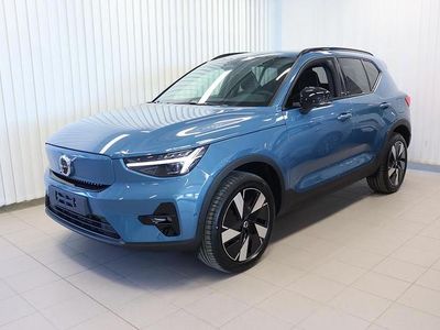 Sininen Uusi 2025 Volvo EX40 Plus Katumaasturi | 49 900 € (Perustarjous)