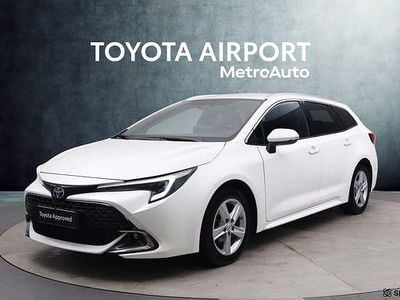 Valkoinen Käytetty 2023 Toyota Corolla Edition Farmari | 27 990 € (Perustarjous)