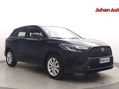 Musta Käytetty 2023 Toyota Corolla Cross Active Katumaasturi | 33 490 € (Perustarjous)