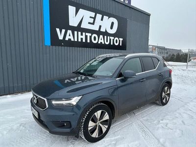 Sininen Käytetty 2020 Volvo XC40 Business Edition Katumaasturi | 25 900 € (Perustarjous)
