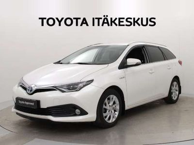 käytetty Toyota Auris Touring Sports 1,8 Hybrid Edition Rah.alk.3,95% + kulut /