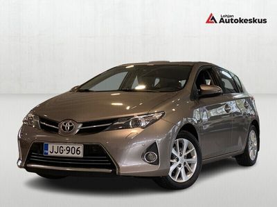 käytetty Toyota Auris 1,6 Valvematic Premium 5ov - *Korkotarjous alk. 2,99%+kulut + toimitusmahdollisuus koko Suomeen* - *HUIPPUVARUSTEET!*
