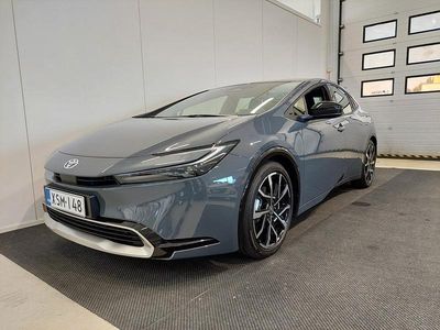 Harmaa Käytetty 2024 Toyota Prius Style Viistoperä | 34 900 €