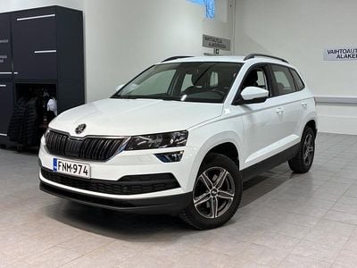 Valkoinen Käytetty 2018 Skoda Karoq Ambition Katumaasturi | 17 540 € (Hieman kallis)