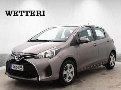 Käytetty Toyota Yaris Multidrive S 99 HP (72 kW) 2015 Ruskea Viistoperä
