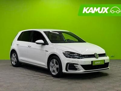 Valkoinen Käytetty 2017 VW Golf VII GTE Sedan | 13 770 € (Hyvä tarjous)