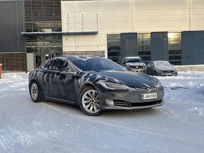 Käytetty 2018 Tesla Model S Viistoperä | 21 900 € (Perustarjous)