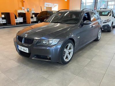 käytetty BMW 330 E91 Touring ** Navi / Koukku / Sporttipenkit / Vakkari **