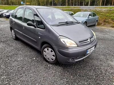 Harmaa Käytetty 2003 Citroën Xsara Picasso Tila-auto | 3 950 €