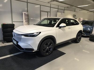 Valkoinen Käytetty 2023 Honda HR-V Elegance Katumaasturi | 28 390 € (Hyvä tarjous)