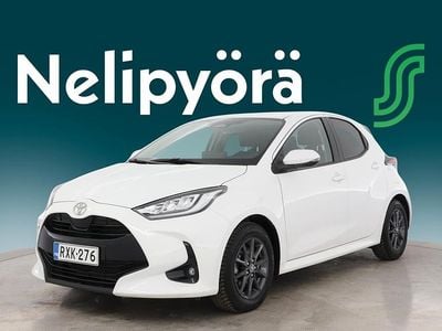 Käytetty Toyota Yaris Hybrid Plus 116 HP (85 kW) 2025 Valkoinen Viistoperä