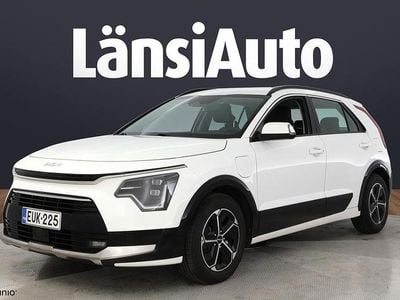 Käytetty 2022 Kia Niro EX Katumaasturi | 26 380 € (Perustarjous)