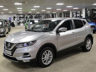 Käytetty Nissan Qashqai N-Connecta 159 HP (116 kW) 2020 Musta Katumaasturi