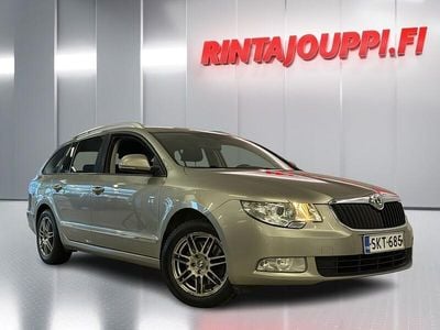 Käytetty Skoda Superb Comfort 125 HP (91 kW) 2012 Farmari