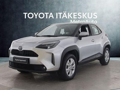 Hopea Käytetty 2024 Toyota Yaris Cross Active Katumaasturi | 25 890 € (Hyvä tarjous)