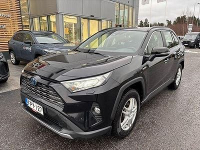 Musta Käytetty 2021 Toyota RAV4 Active Katumaasturi | 29 980 € (Supertarjous)