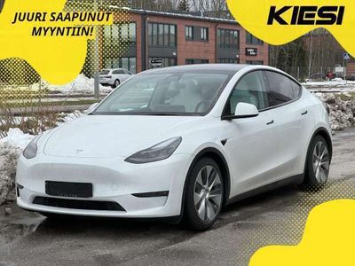 käytetty Tesla Model Y Long Range Dual Motor AWD / MY 2023 / AMD Ryzen / Autopilot / Lämpöpumppu / Lasi