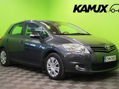 käytetty Toyota Auris 1,6 Valvematic Linea Sol // Lohkolämmitin / Vetokoukku / Suomi-auto / 2x renkaat / Vähän ajettu yksi