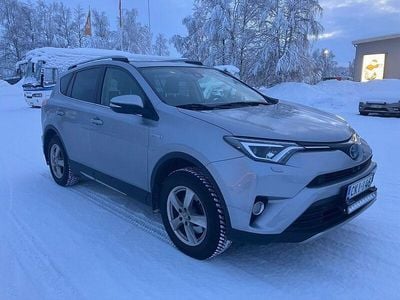 Käytetty Toyota RAV4 Hybrid Business Edition 155 HP (114 kW) 2016 Katumaasturi