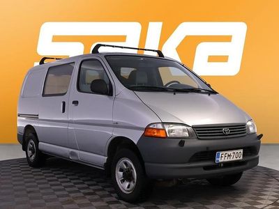 Käytetty Toyota HiAce 102 HP (75 kW) 2002 Van