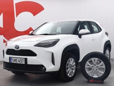 040 Käytetty 2024 Toyota Yaris Cross Active Katumaasturi | 26 490 € (Perustarjous)