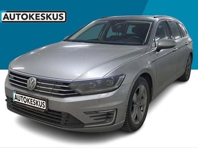 Harmaa Käytetty 2015 VW Passat GTE Farmari | 11 890 € (Hieman kallis)