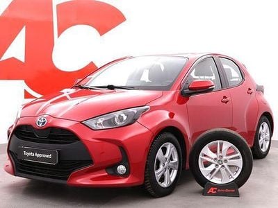 Käytetty Toyota Yaris Active 114 HP (83 kW) 2022 3u5 punainen Viistoperä