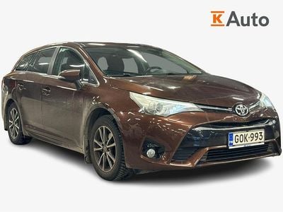 Käytetty Toyota Avensis Multidrive S 147 HP (108 kW) 2016 Ruskea (beige) Tila-auto