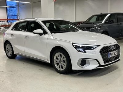 Käytetty Audi A3 Sportback e-tron Business 110 HP (80 kW) 2023 Viistoperä