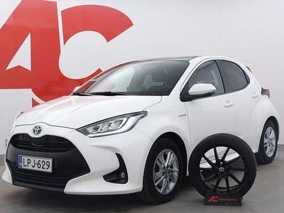 Käytetty Toyota Yaris Style 91 HP (66 kW) 2020 Valkoinen Viistoperä
