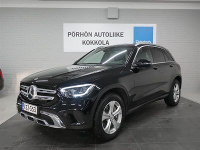 Käytetty Mercedes GLC300e Business 194 HP (142 kW) 2021 Musta Katumaasturi