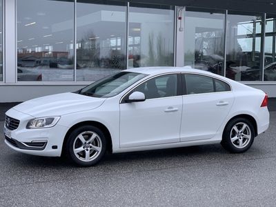 käytetty Volvo S60 T3 Momentum - Vetokoukku, vakionopeudensäädin