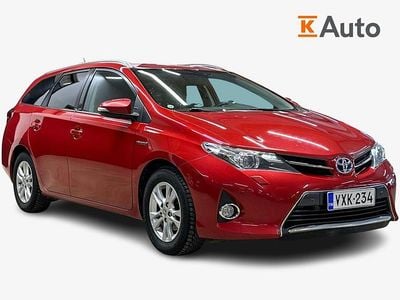 Käytetty Toyota Auris Touring Sports Active 99 HP (72 kW) 2014 Punainen Farmari