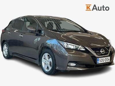 Käytetty Nissan Leaf N-Connecta 110 kW (150 HP) 2022 Ruskea (beige) Viistoperä