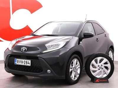 Musta Käytetty 2023 Toyota Aygo X Multidrive S Katumaasturi | 16 490 € (Perustarjous)