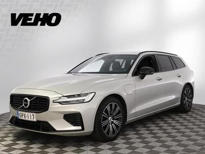Käytetty Volvo V60 R-Design 340 HP (250 kW) 2022 Harmaa Farmari