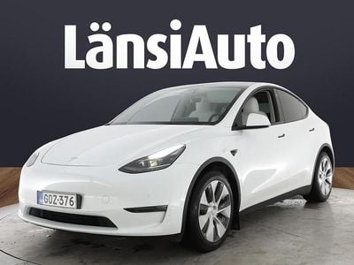 Valkoinen Käytetty 2021 Tesla Model Y Katumaasturi | 29 980 € (Perustarjous)