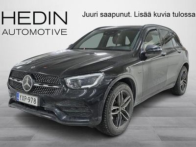 Käytetty Mercedes GLC300e Business 211 HP (155 kW) 2021 Musta Katumaasturi