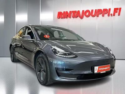 Käytetty Tesla Model 3 Standard Range Plus 239 kW (325 HP) 2019 Harmaa Sedan
