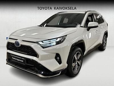 Valkoinen Käytetty 2025 Toyota RAV4 Hybrid Active Katumaasturi | 53 900 € (Kallis)