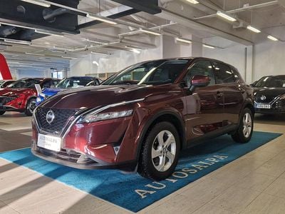 Käytetty Nissan Qashqai N-Connecta 158 HP (116 kW) 2022 Punainen Katumaasturi