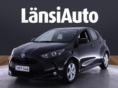 Musta Käytetty 2024 Toyota Yaris Hybrid Active Viistoperä | 19 900 € (Hyvä tarjous)