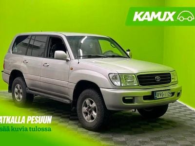 Käytetty Toyota Land Cruiser 204 HP (150 kW) 2002 Hopea / harmaa Katumaasturi