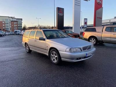 Hopea Käytetty 1999 Volvo V70 Standard Farmari | 1 600 €
