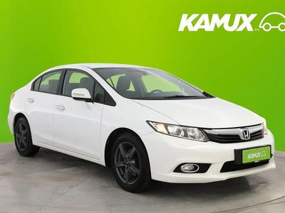 Valkoinen Käytetty 2013 Honda Civic Executive Sedan | 6 490 € (Supertarjous)