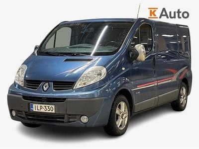 Käytetty Renault Trafic 114 HP (83 kW) 2014 Met. sininen Tila-auto