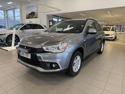 Käytetty Mitsubishi ASX Invite 150 HP (110 kW) 2017 Harmaa Katumaasturi