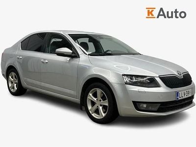 Käytetty Skoda Octavia Elegance 105 HP (77 kW) 2013 Hopea Viistoperä
